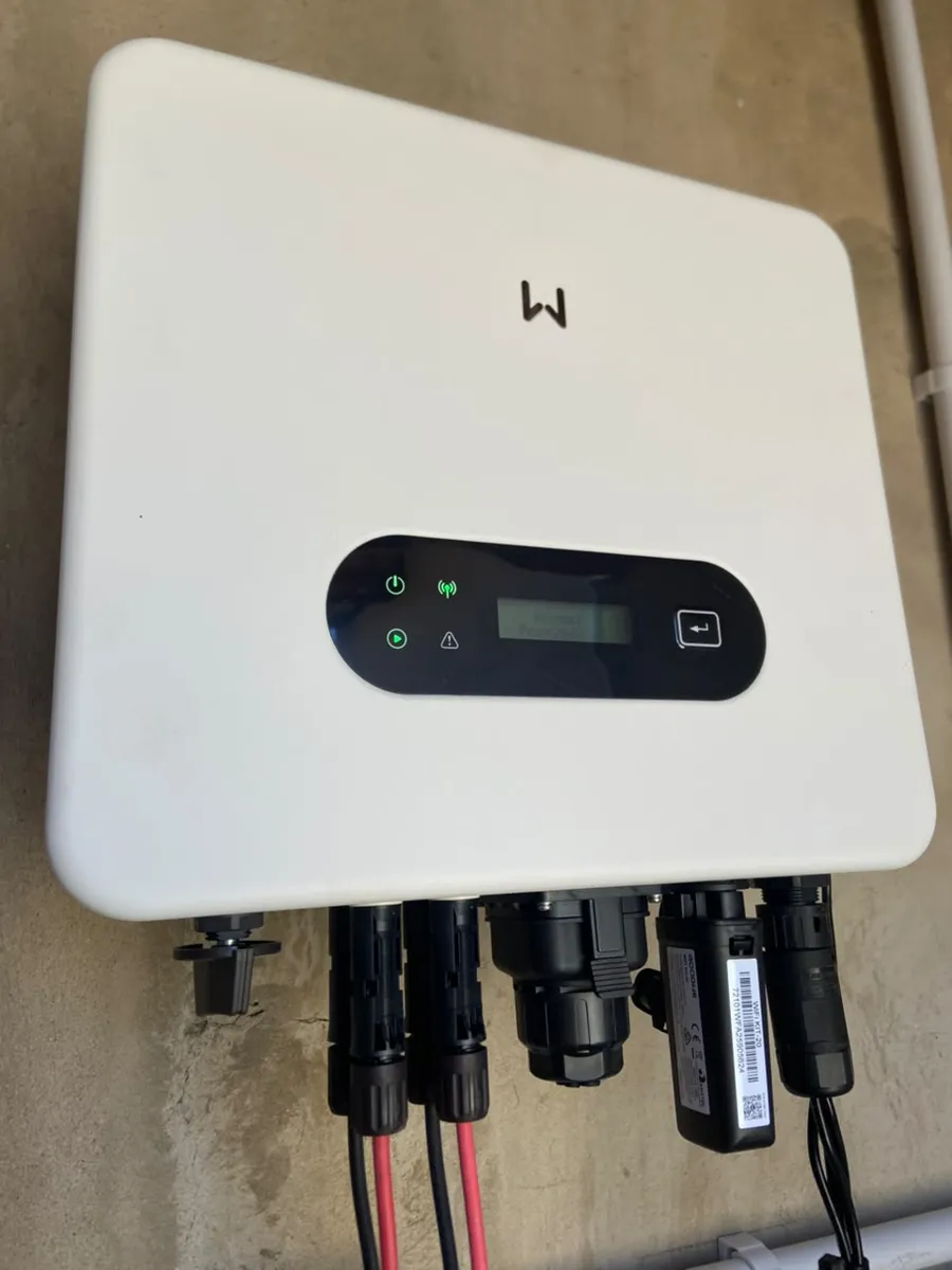 Inversor solar instalado pela Novo Rio Energia Solar