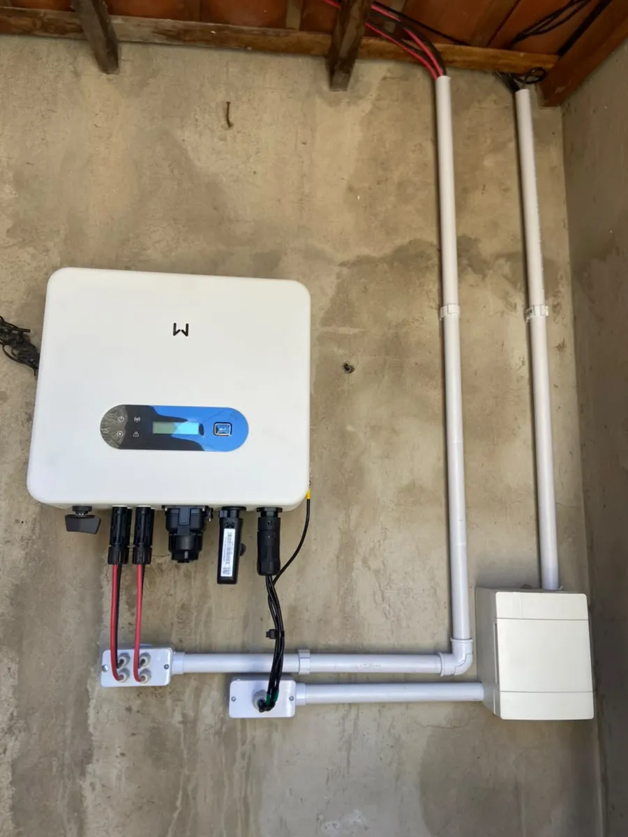 Inversor solar instalado pela Novo Rio Energia Solar